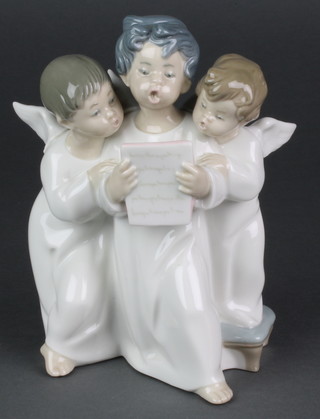 A Lladro group of 3 singing angels 7" 