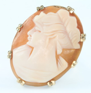 A 9ct gold cameo ring, size M and an 18ct diamond 2 ex 3 stone ring size M 