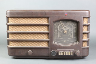 A Philips Type 55A/U radio contained in a brown Bakelite case 