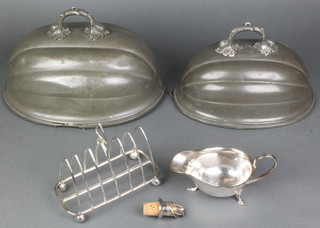 A silver plated 7 bar toast rack and other minor plated items 