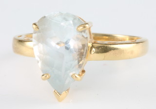 An 18ct yellow gold gem set pear shaped ring, size L 1/2
