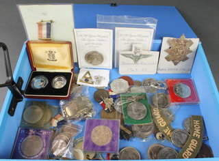 Minor crowns and coins including Coronation school medals etc 