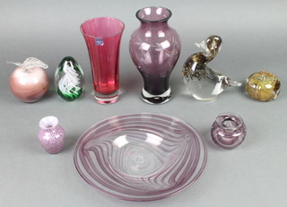 A Studio Glass dish 8", a quantity of Studio Glassware 