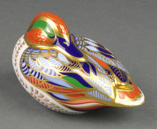 A Royal Crown Derby Japan pattern paperweight in the form of a seated duck with silver plug 5" 