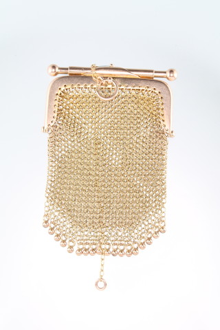 A 9ct yellow gold mesh purse, 17 grams
