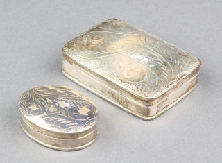 Two modern Continental silver pill boxes, 49 grams