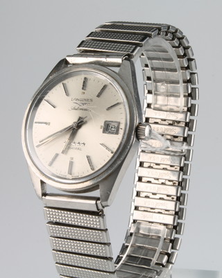A gentleman's steel cased Longines automatic Admiral calendar wristwatch on an expanding bracelet 