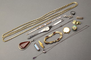A 15ct gold bar brooch and minor jewellery including a gilt muff chain 