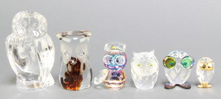 A Swarovski glass owl 2", 5 other glass figures 