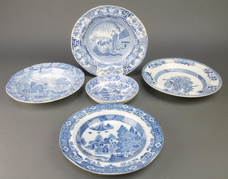 A 19th Century Spode blue and white bowl decorated in the chinoiserie style 10" and 4 other bowls