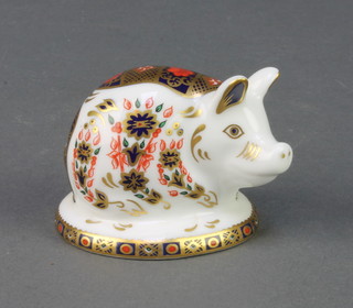 A Royal Crown Derby Japan pattern paperweight in the form of a pig with gold stopper 2 1/2" 