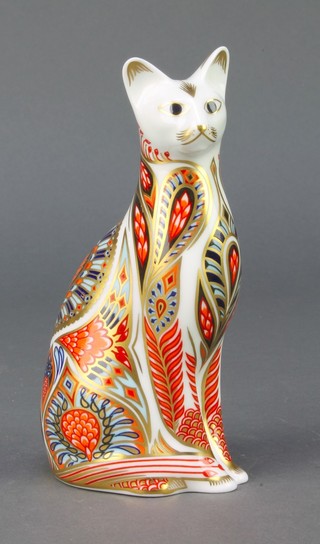 A Royal Crown Derby Japan pattern paperweight in the form of a seated cat 5" with gold stopper