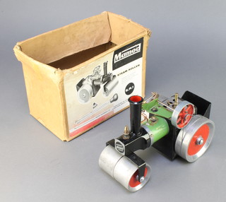 A Mamod steam roller S.R1 complete with instructions and box 