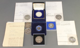 A Crown 1890 and minor commemorative silver coins
