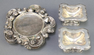 A pair of 19th Century Continental rounded rectangular table salts, a similar dish, 118 grams