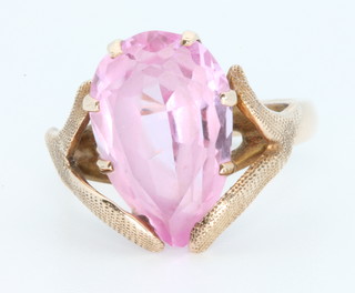 A 9ct gold gem set dress ring size L 