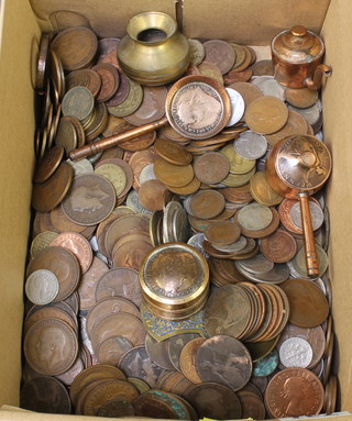 United Kingdom coins mixed, including coin set miniature items 