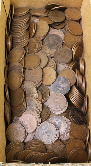 A quantity of mixed United Kingdom bronze coins 