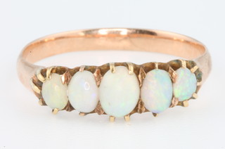 A Victorian yellow gold 5 stone opal ring, size P