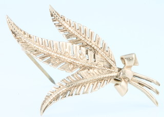 A 9ct yellow gold fern brooch and 2 other gold brooches 