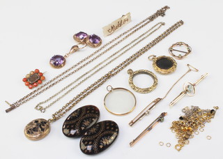 A gold gem set pendant, a Victorian plique ajour buckle and minor jewellery