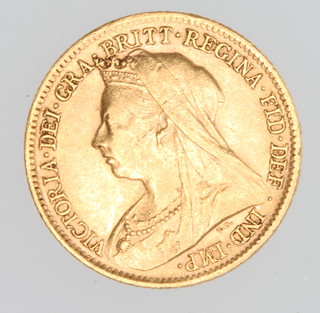 A half sovereign 1900