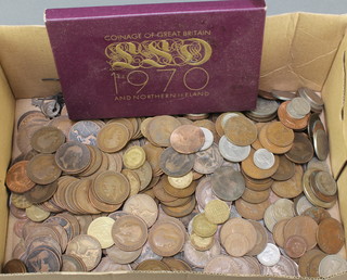 A 1970 proof coin set, minor uk coins