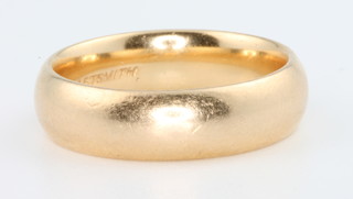 A 14ct yellow gold wedding band, size Q, 8.1 grams 