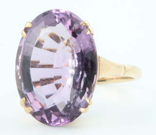 A 9ct yellow gold oval amethyst ring size J 1/2