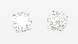 A pair of 18ct white gold diamond ear studs approx. 1.7ct, colour F/G S1