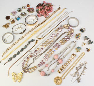 A silver charm bracelet and minor costume jewellery 