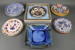 An Elizabethan Staffordshire dish decorated with fruit 9", boxed ,minor plates