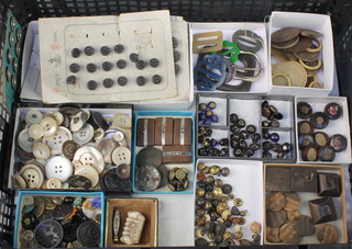 A quantity of various Victorian and later buttons 