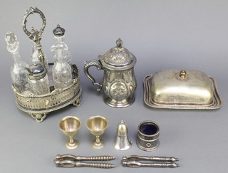 A Victorian silver plated mug, a cruet and minor plated items