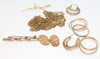 A quantity of 9ct gold jewellery, 21 grams