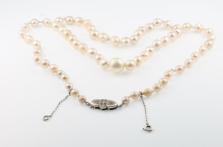 An baroque pearl necklace