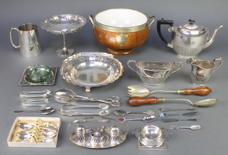 A silver plated 3 piece tea set, a ditto mounted salad bowl and minor plated items 