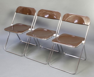 Giancarlo Piretti for Castelli 3 PLIA mid 20th Century stainless steel and brown plastic folding chairs, designed by Giancarlo Piretti for Castelli
