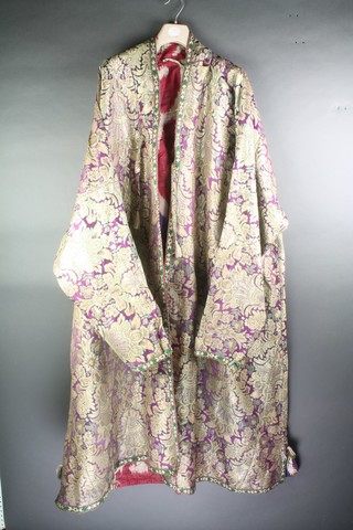 A Japanese embroidered silk robe 