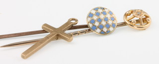 A 9ct gold cross pendant, 2 tie pins