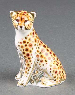 A Royal Crown Derby Japan pattern paperweight - Cheetah Cub 3", 341/950  gold stopper