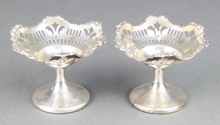 A pair of silver bon bon dishes with pierced decoration Birmingham 1933 3" 
