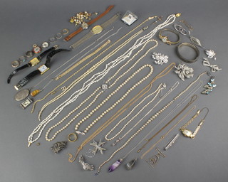 A quantity of Victorian and later costume jewellery including rings, marcasite, watches etc