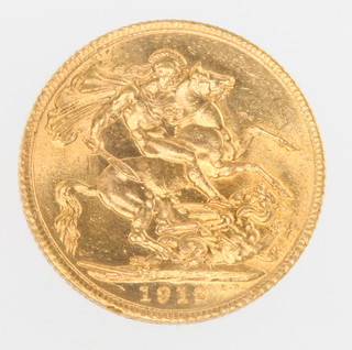 A sovereign 1913