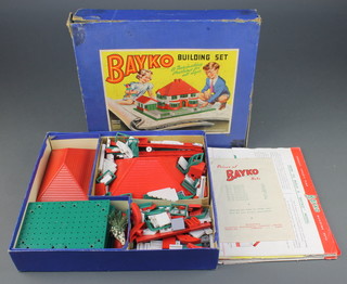 A Bayko 1 building set complete with instructions, boxed, (box slightly damaged) 