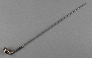 A sterling silver novelty hat pin in the form of a golf club
