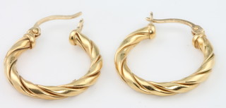 A pair of 18ct yellow gold twist earrings 4.9 grams