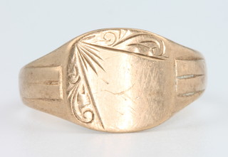 A 9ct yellow gold gents signet ring size U, 4.3 grams