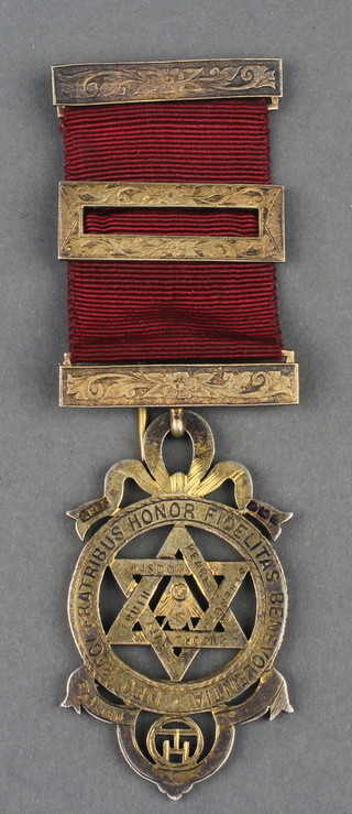 A Royal Arch silver gilt chapter jewel, Birmingham 1919 