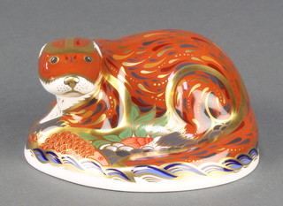 A Royal Crown Derby Imari pattern otter paperweight with gold stopper 4 1/2" 